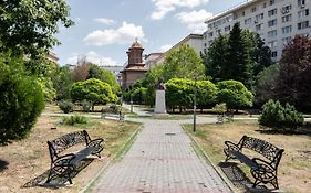 Elegant Studio In The Heart Of The Town